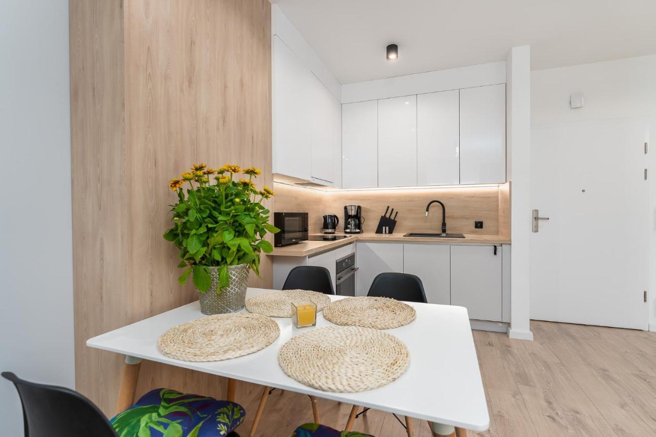 Apartamenty Promenada - Fredry 2 كولوبرزيغ المظهر الخارجي الصورة