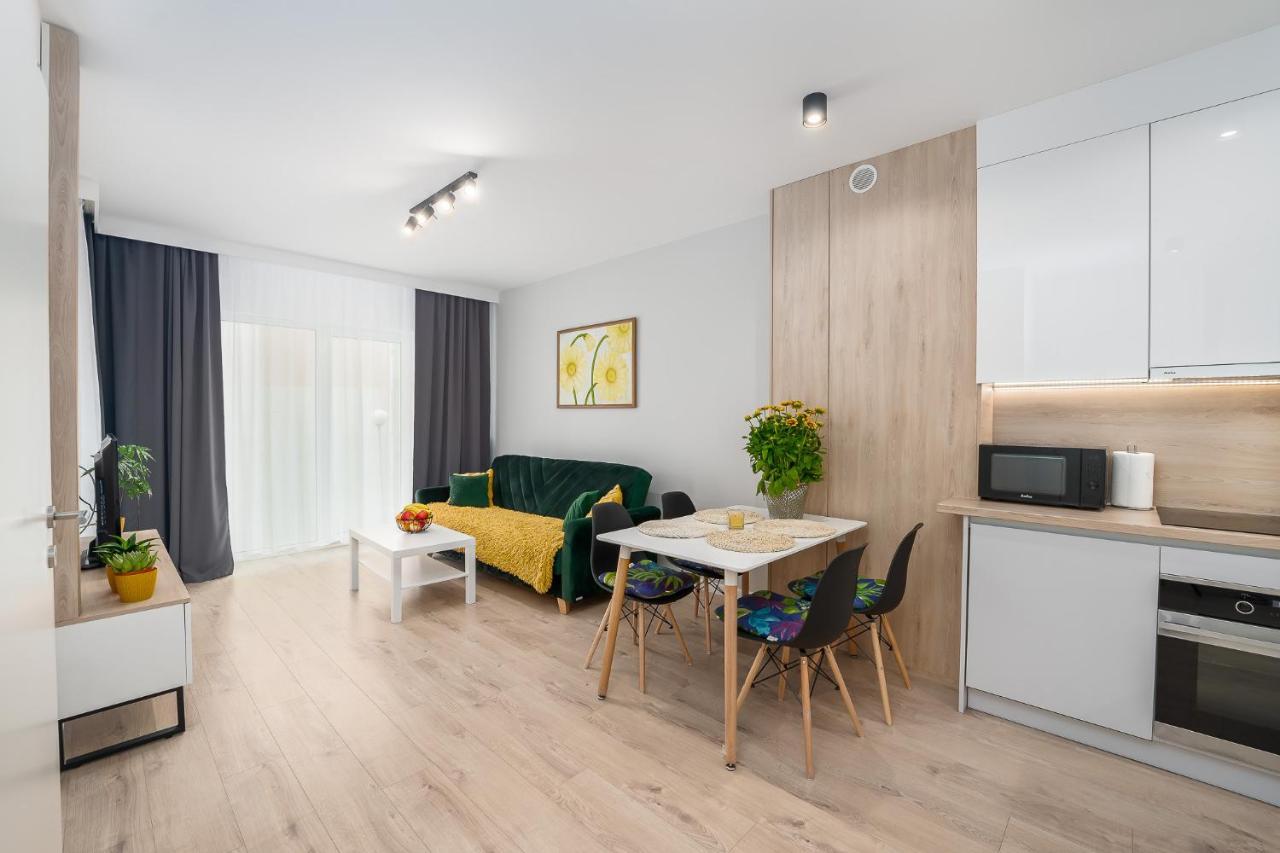 Apartamenty Promenada - Fredry 2 كولوبرزيغ المظهر الخارجي الصورة