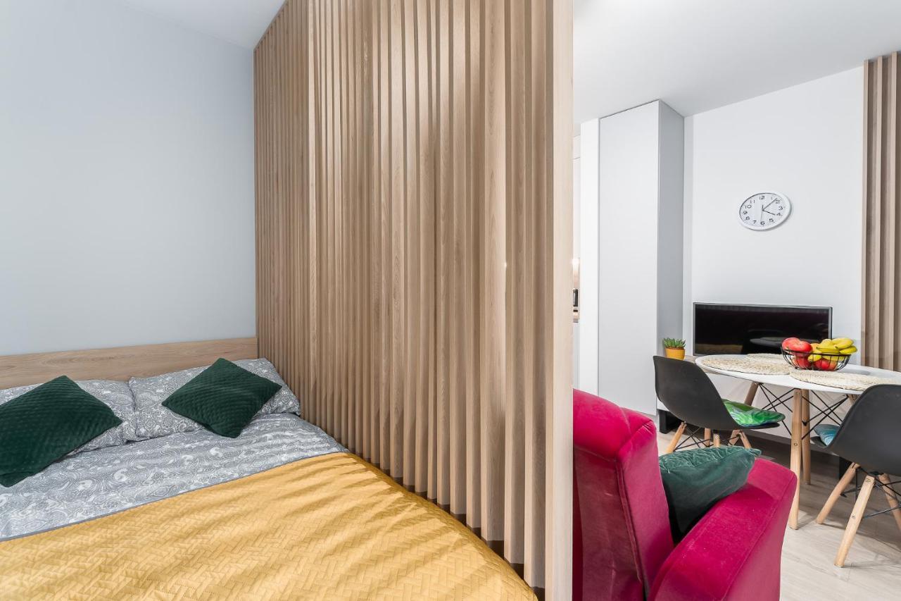 Apartamenty Promenada - Fredry 2 كولوبرزيغ المظهر الخارجي الصورة