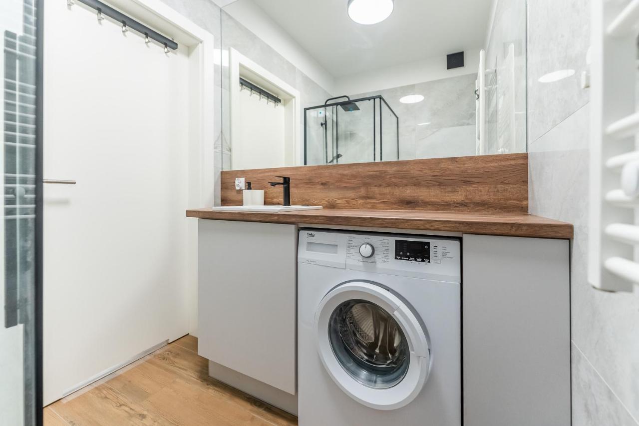 Apartamenty Promenada - Fredry 2 كولوبرزيغ المظهر الخارجي الصورة
