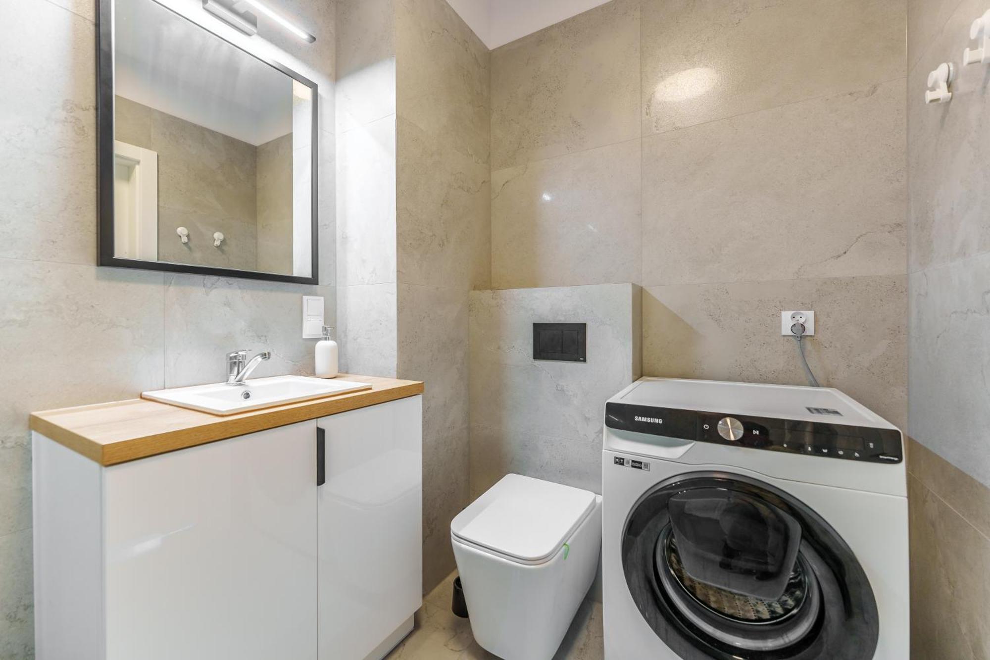 Apartamenty Promenada - Fredry 2 كولوبرزيغ المظهر الخارجي الصورة