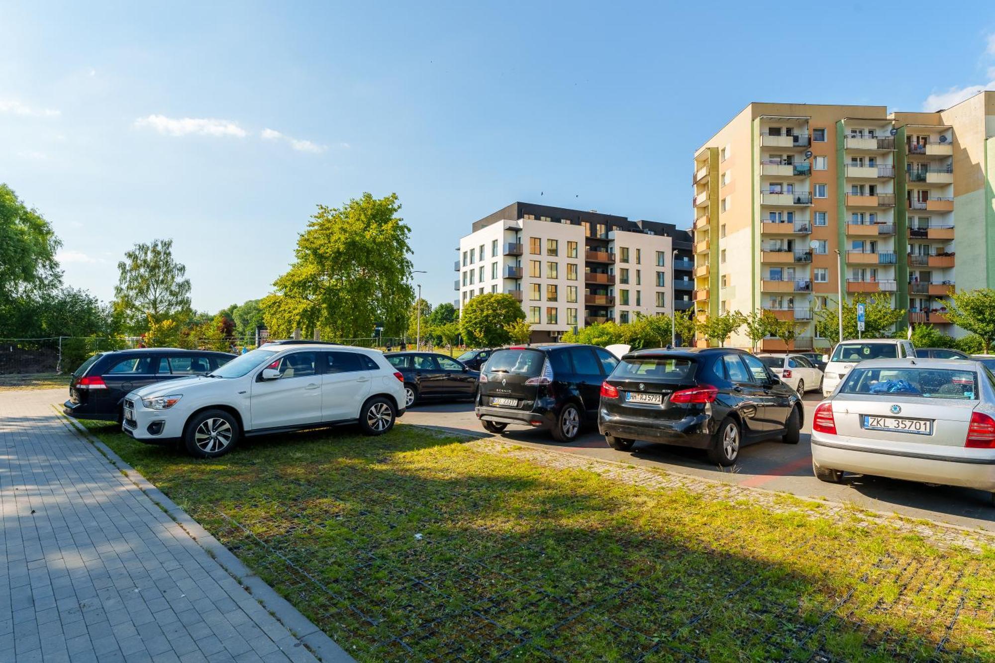 Apartamenty Promenada - Fredry 2 كولوبرزيغ المظهر الخارجي الصورة