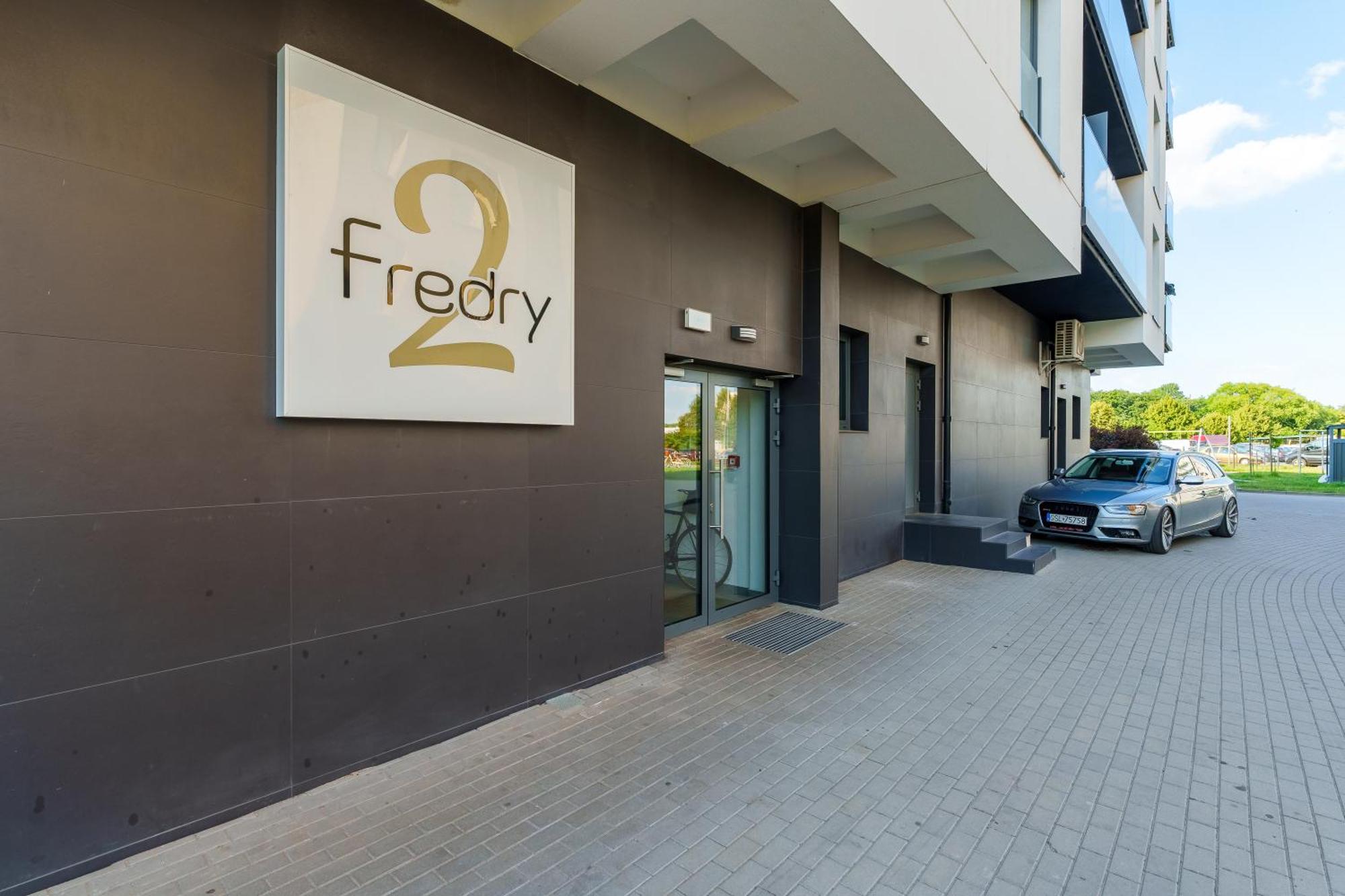 Apartamenty Promenada - Fredry 2 كولوبرزيغ المظهر الخارجي الصورة